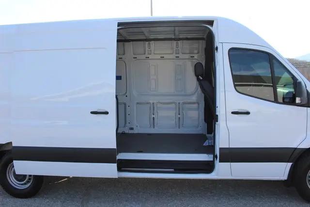 2023 Mercedes-Benz Sprinter 2500 High Roof 4-Cyl Gas