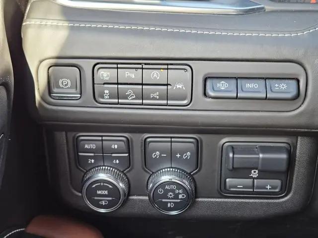 2023 GMC Yukon XL 4WD Denali Ultimate