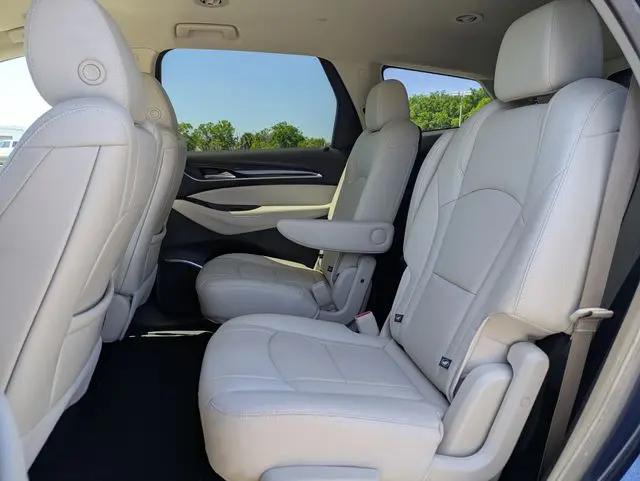 2023 Buick Enclave Essence FWD