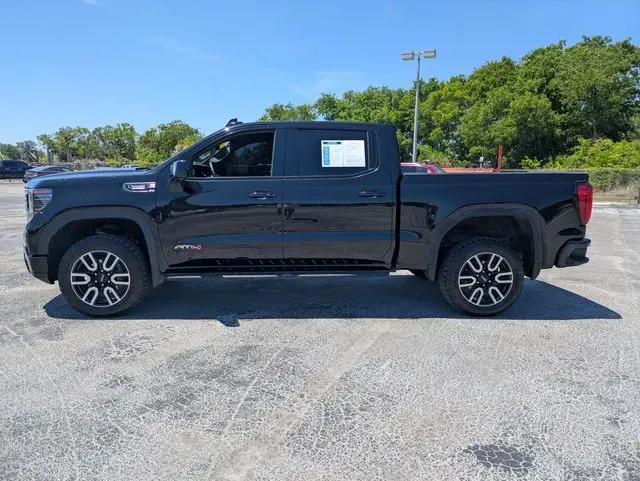 2024 GMC Sierra 1500 4WD Crew Cab Short Box AT4