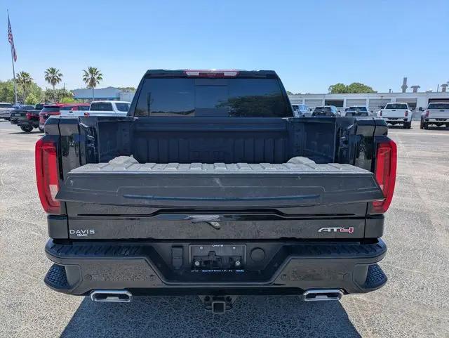 2024 GMC Sierra 1500 4WD Crew Cab Short Box AT4