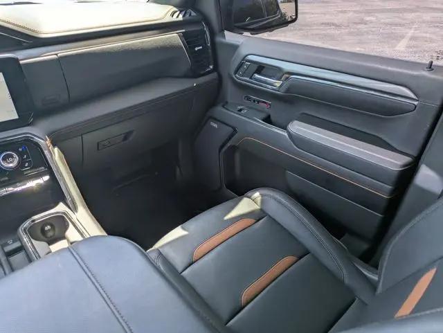 2024 GMC Sierra 1500 4WD Crew Cab Short Box AT4