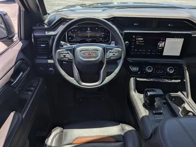 2024 GMC Sierra 1500 4WD Crew Cab Short Box AT4