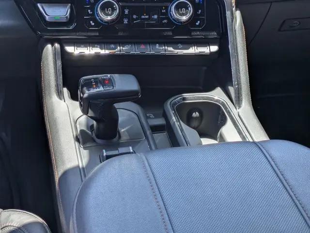 2024 GMC Sierra 1500 4WD Crew Cab Short Box AT4
