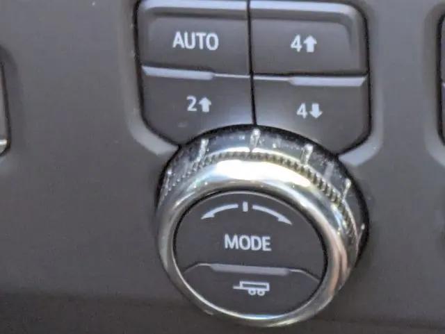 2024 GMC Sierra 1500 4WD Crew Cab Short Box AT4