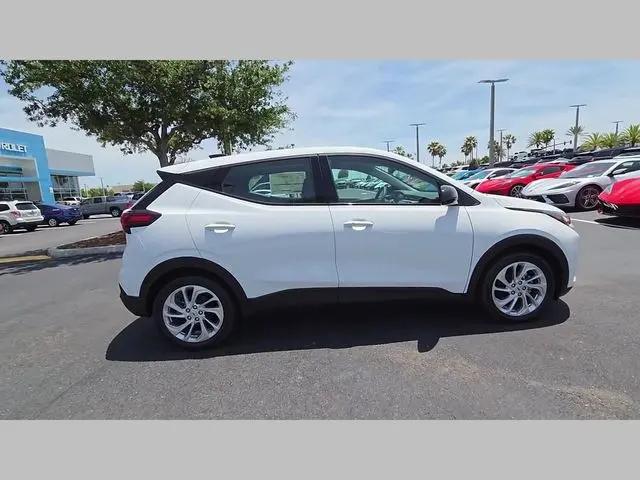 2027 Chevrolet Bolt LT FWD