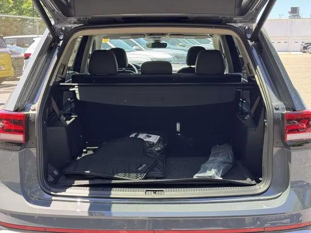 2026 Volkswagen Atlas Peak Edition