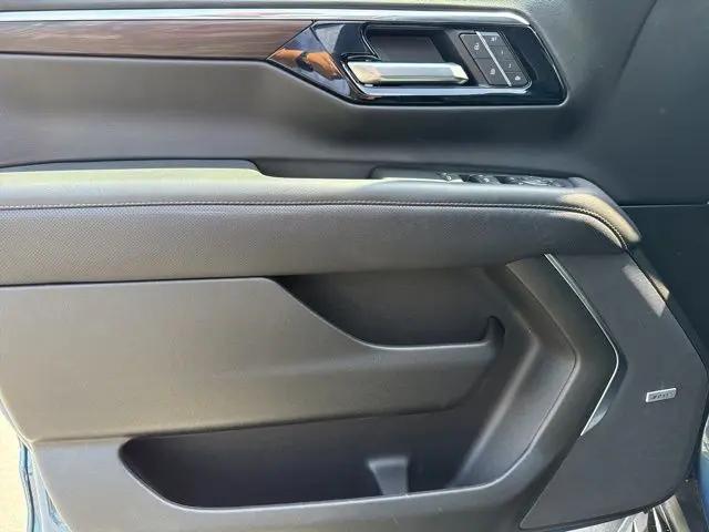 2025 Chevrolet Tahoe 4WD Premier