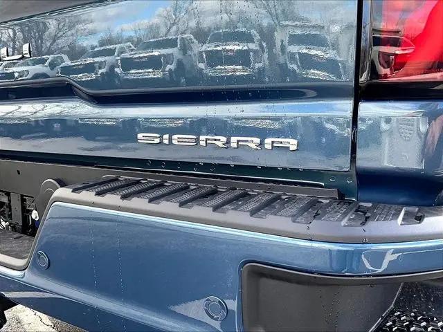 2026 GMC Sierra 2500HD Crew Cab, Standard Bed, Denali Ultimate, 4WD