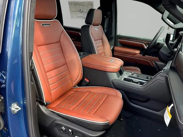 2026 GMC Sierra 2500HD Crew Cab, Standard Bed, Denali Ultimate, 4WD