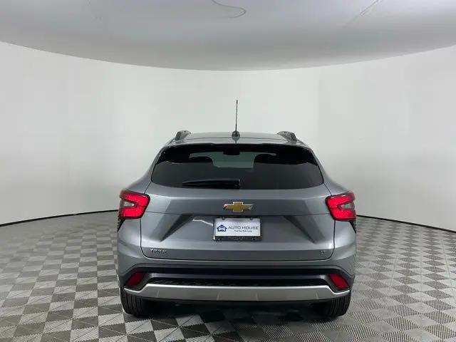 2025 Chevrolet Trax FWD LT