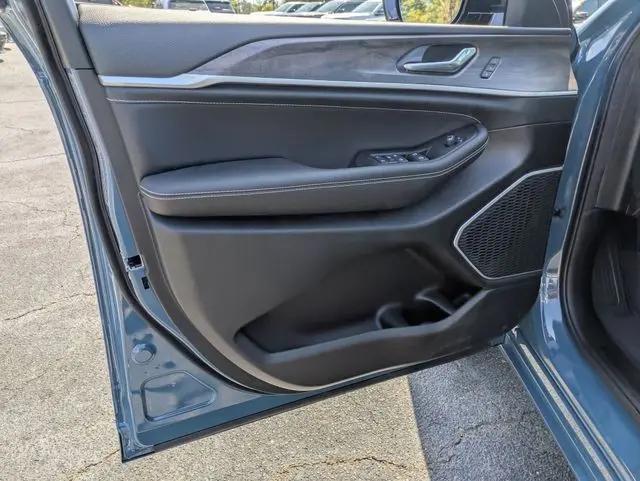 2026 Jeep Grand Cherokee L Limited Reserve