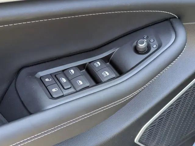 2026 Jeep Grand Cherokee L Limited Reserve