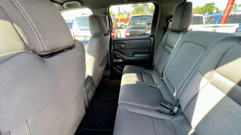 2023 Nissan Frontier Crew Cab SV 4x2