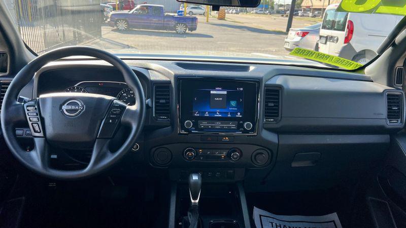 2023 Nissan Frontier Crew Cab SV 4x2