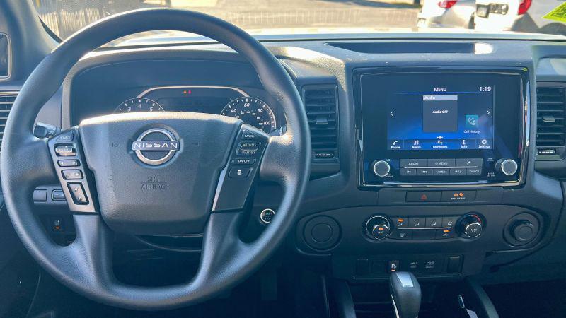 2023 Nissan Frontier Crew Cab SV 4x2