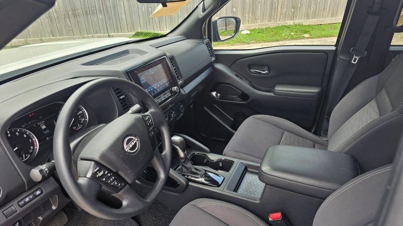 2023 Nissan Frontier Crew Cab SV 4x2