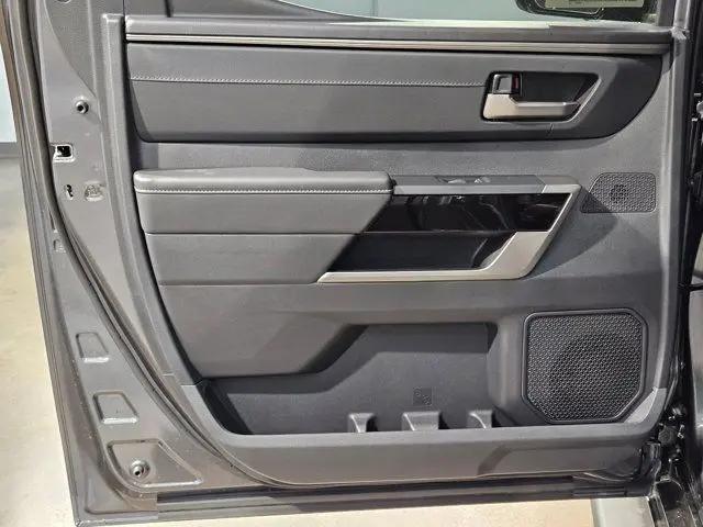 2026 Toyota Tundra Limited CrewMax 5.5' Bed