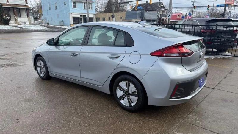2020 Hyundai IONIQ Hybrid Blue