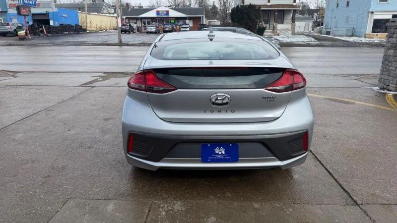 2020 Hyundai IONIQ Hybrid Blue