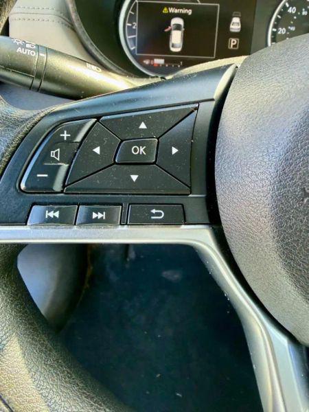 2020 Nissan Versa SV Xtronic CVT