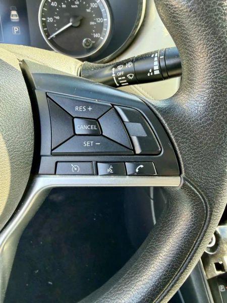 2020 Nissan Versa SV Xtronic CVT