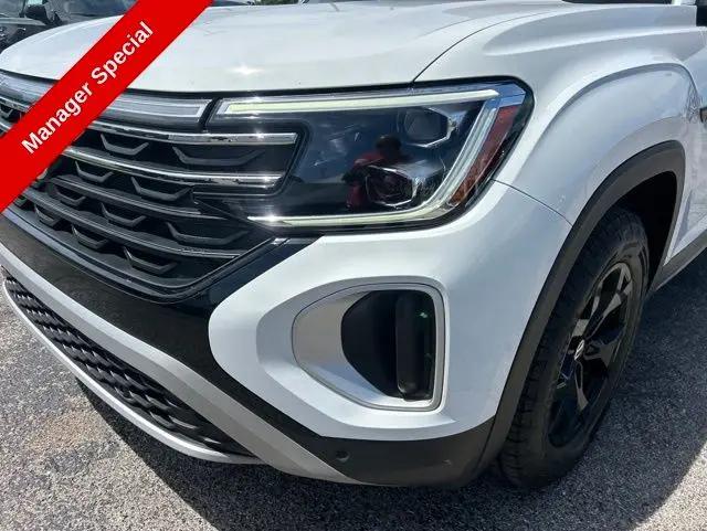 2024 Volkswagen Atlas 2.0T Peak Edition SE w/Technology