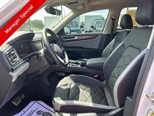 2024 Volkswagen Atlas 2.0T Peak Edition SE w/Technology