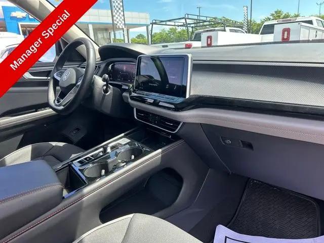2024 Volkswagen Atlas 2.0T Peak Edition SE w/Technology
