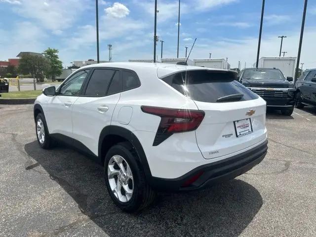 2026 Chevrolet Trax FWD LS