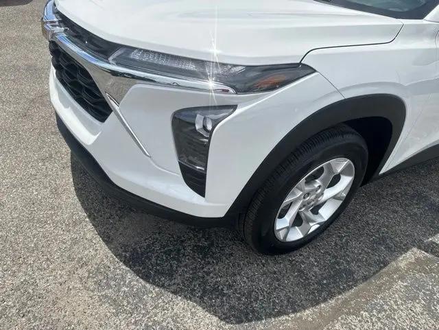 2026 Chevrolet Trax FWD LS