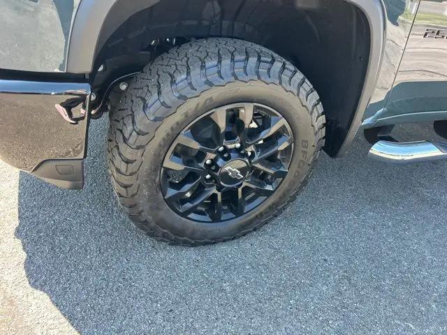 2026 Chevrolet Silverado 2500HD Crew Cab, Standard Bed, LT, 4WD