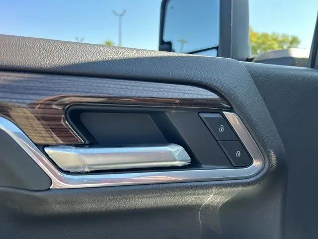 2026 Chevrolet Silverado 2500HD Crew Cab, Standard Bed, LT, 4WD