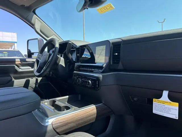 2026 Chevrolet Silverado 2500HD Crew Cab, Standard Bed, LT, 4WD