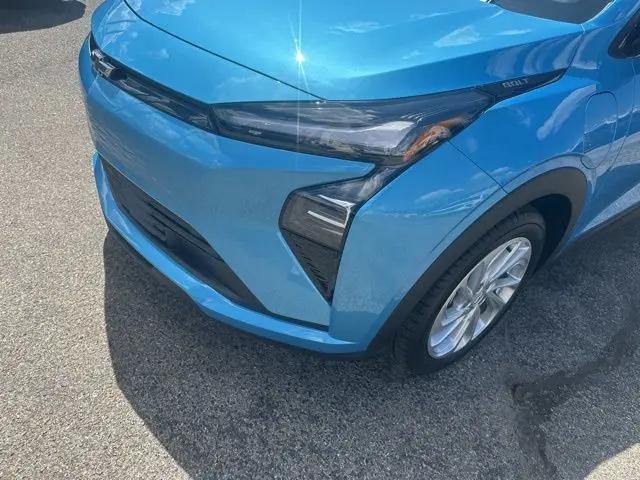 2027 Chevrolet Bolt LT FWD