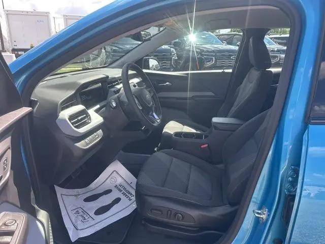 2027 Chevrolet Bolt LT FWD