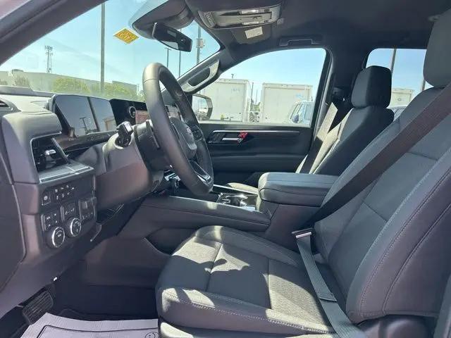 2026 Chevrolet Suburban LS, 4WD