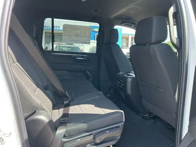 2026 Chevrolet Suburban LS, 4WD
