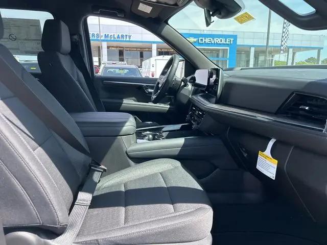 2026 Chevrolet Suburban LS, 4WD