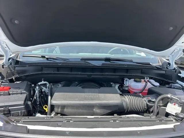 2026 Chevrolet Suburban LS, 4WD