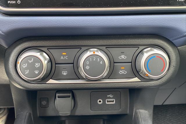 2024 Nissan Versa 1.6 SV