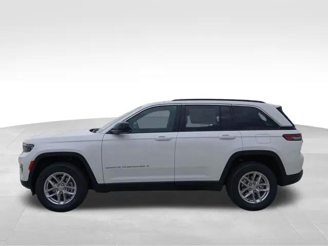 2026 Jeep Grand Cherokee Laredo 4x4