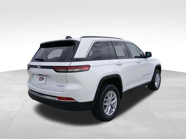 2026 Jeep Grand Cherokee Laredo 4x4