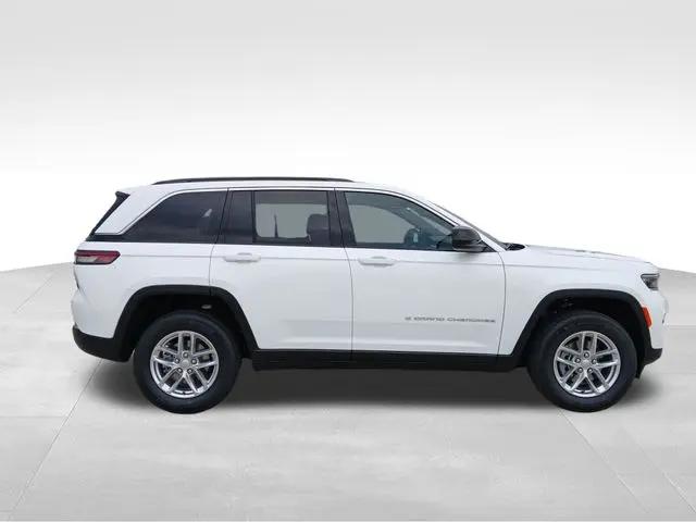 2026 Jeep Grand Cherokee Laredo 4x4