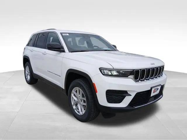 2026 Jeep Grand Cherokee Laredo 4x4