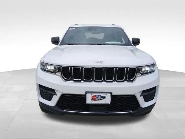 2026 Jeep Grand Cherokee Laredo 4x4