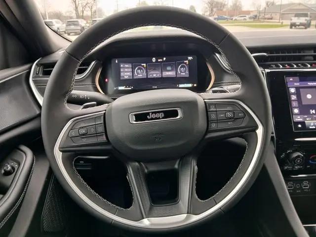 2026 Jeep Grand Cherokee Laredo 4x4