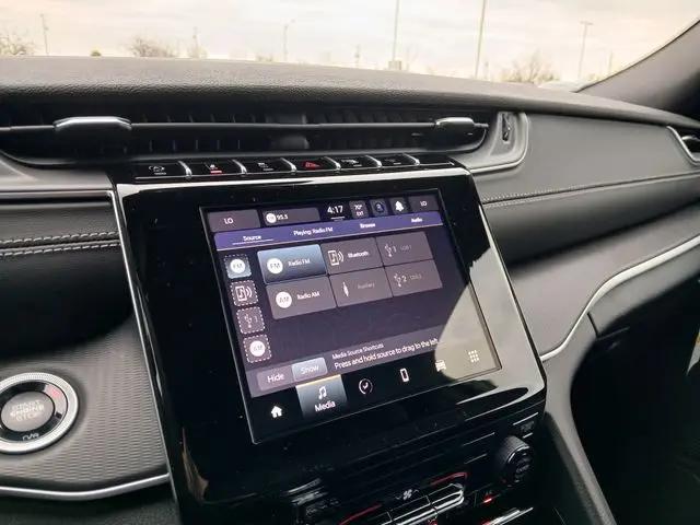 2026 Jeep Grand Cherokee Laredo 4x4