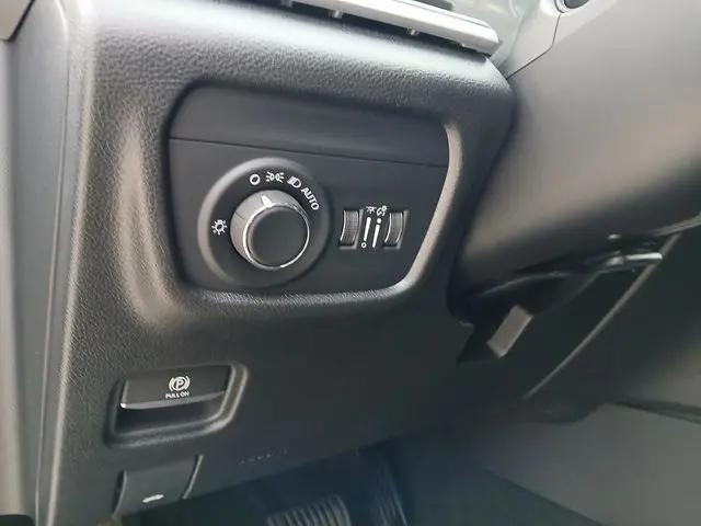 2026 Jeep Grand Cherokee Laredo 4x4