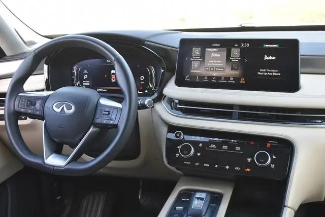 2025 INFINITI QX60 LUXE